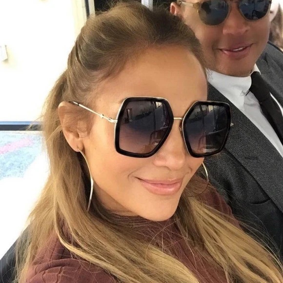 💯- New Authentic GUCCI GG0106S 001 - AS SEEN ON JENNIFER LOPEZ - Picture 3 of 17